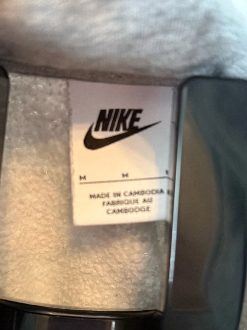 Nike Men’s Light Gray Half-Zip Sweatshirt